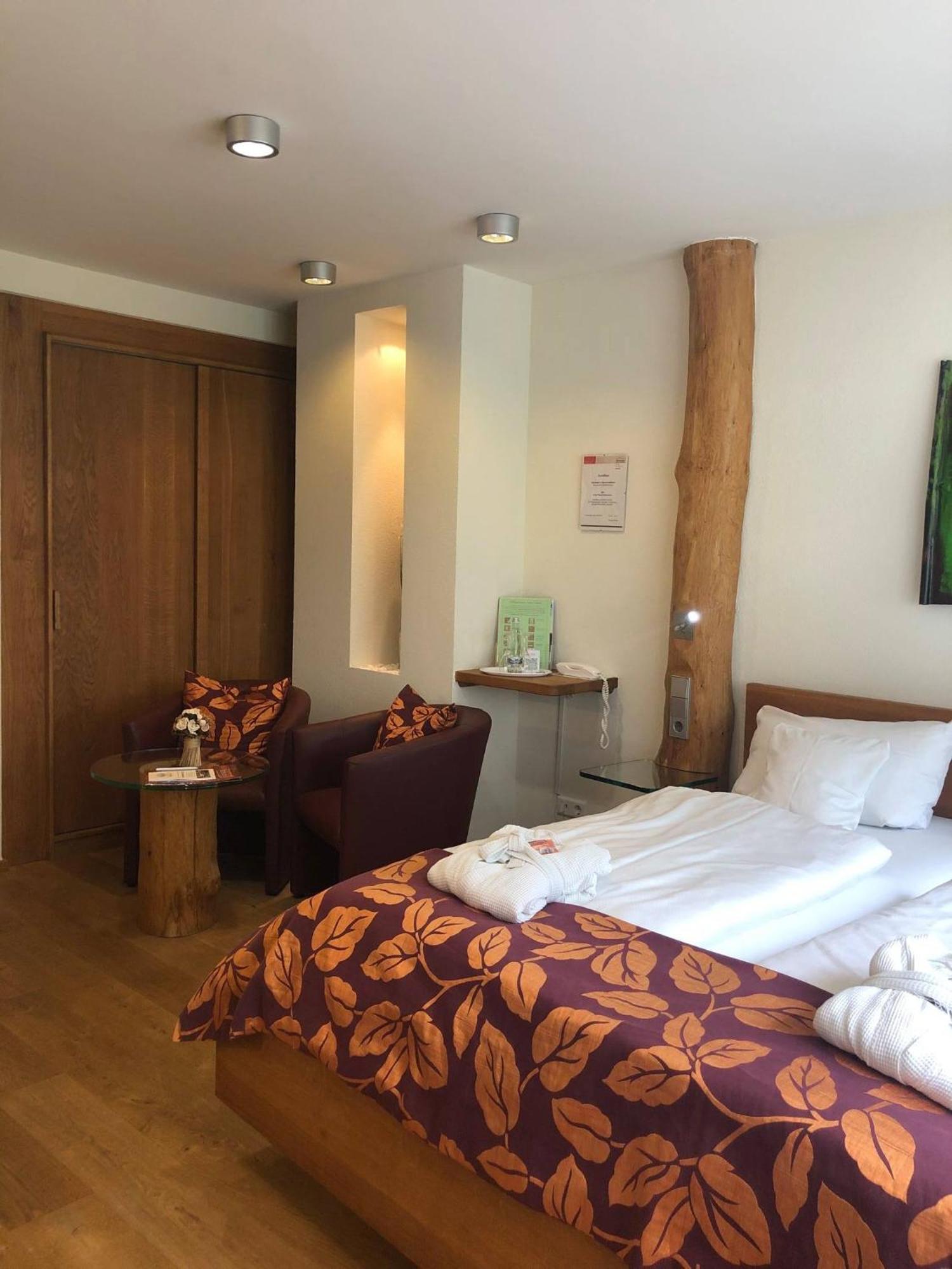Holzschuhs Schwarzwaldhotel Байрсброн Экстерьер фото