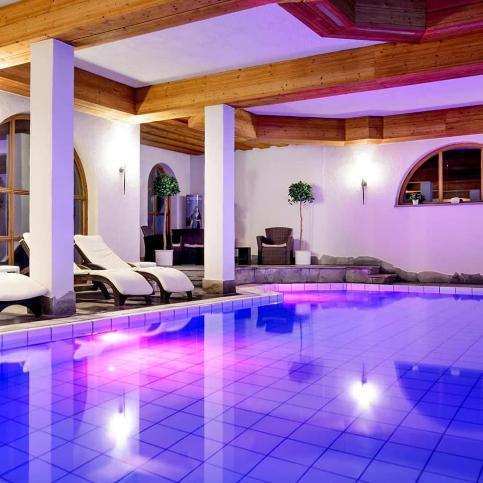 Holzschuhs Schwarzwaldhotel Байрсброн Экстерьер фото